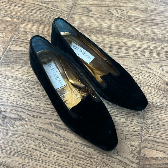 Joan Helper Made in Italy Velour kitten Heel Size 9B - Picture 1 of 4